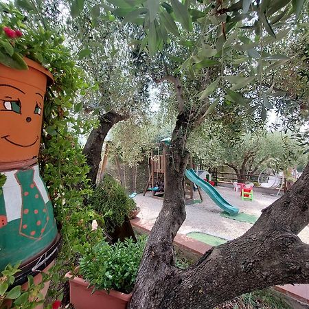 מרינה די קמרוטה Parco Esmeralda - Family Residence E Breakfast מראה חיצוני תמונה