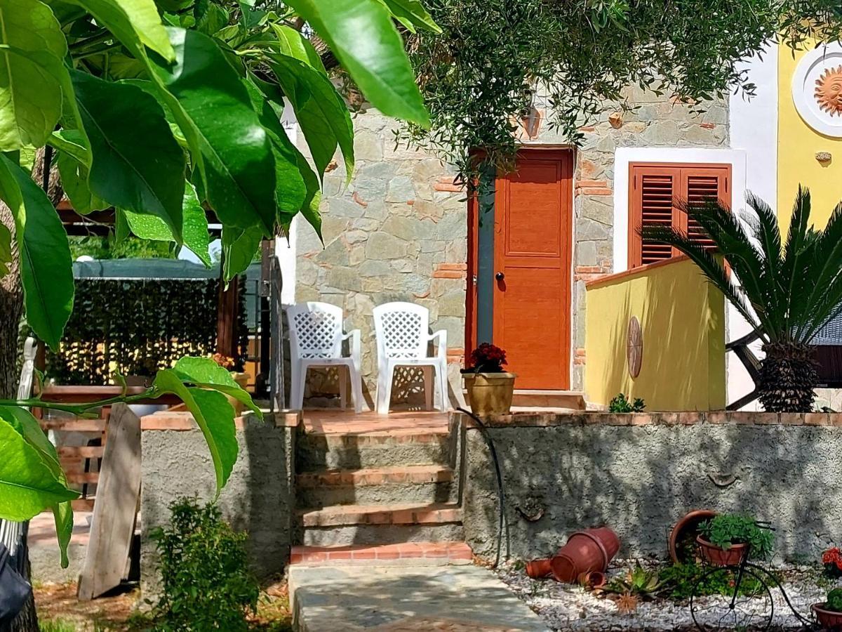 מרינה די קמרוטה Parco Esmeralda - Family Residence E Breakfast מראה חיצוני תמונה