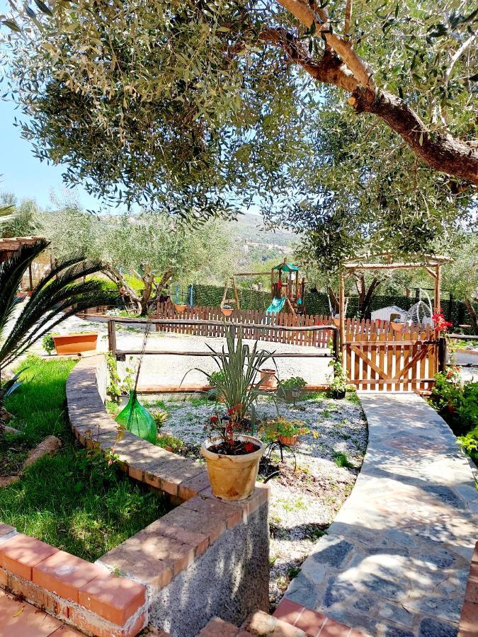 מרינה די קמרוטה Parco Esmeralda - Family Residence E Breakfast מראה חיצוני תמונה