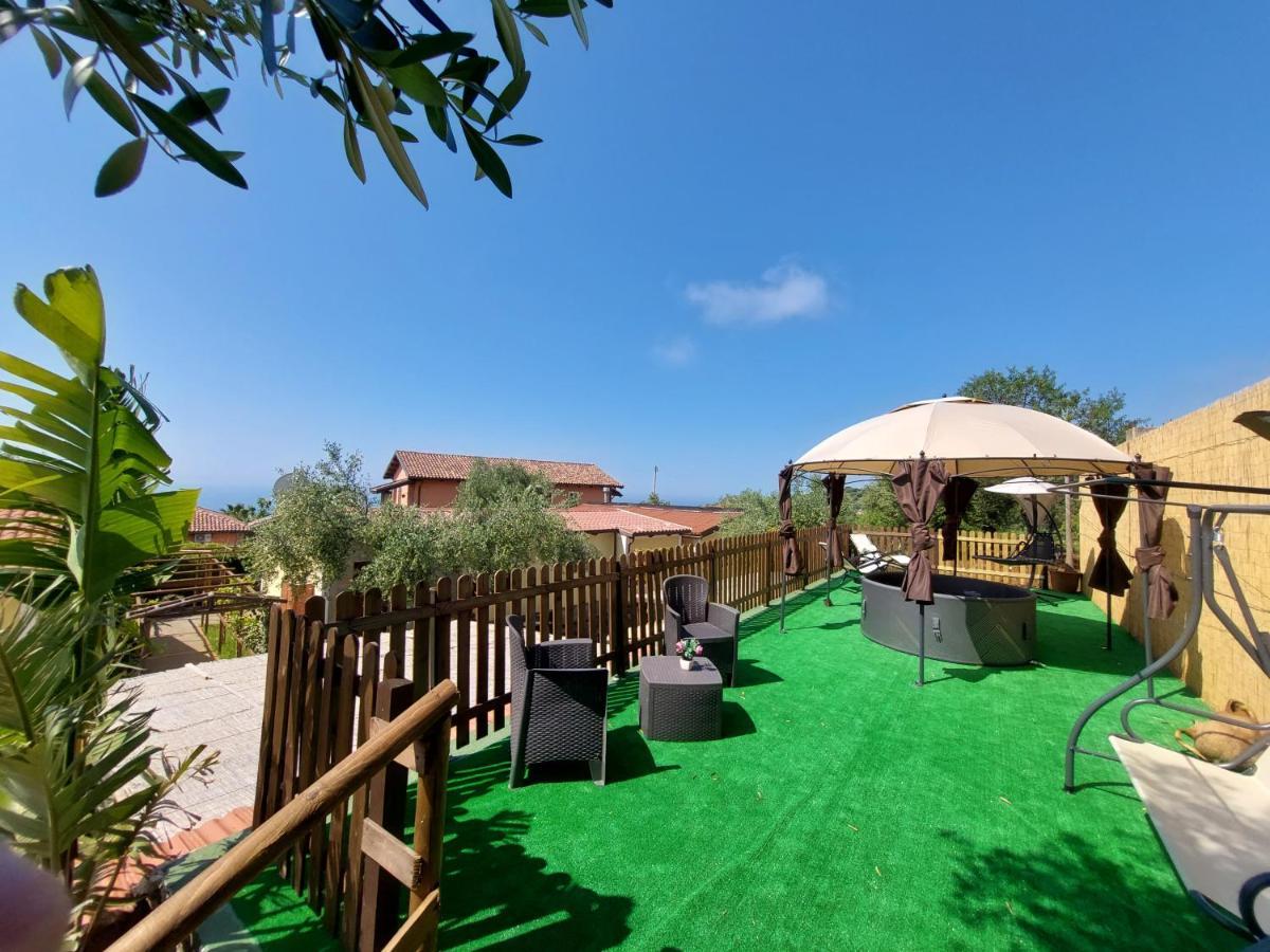 מרינה די קמרוטה Parco Esmeralda - Family Residence E Breakfast מראה חיצוני תמונה